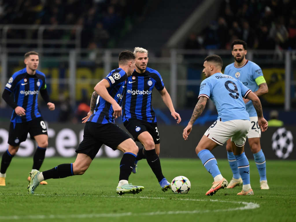 泰山后防多 泰山后防多